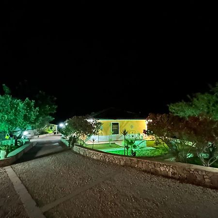 Villa Leonardo Canicattini Bagni エクステリア 写真