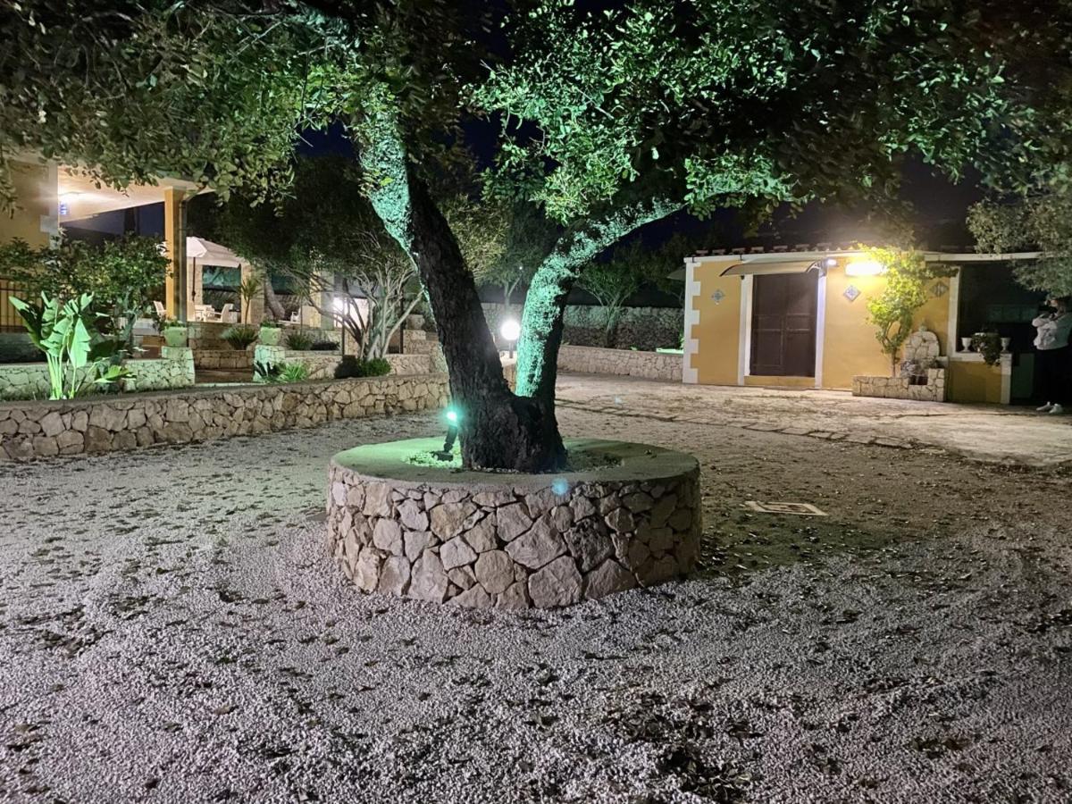 Villa Leonardo Canicattini Bagni エクステリア 写真