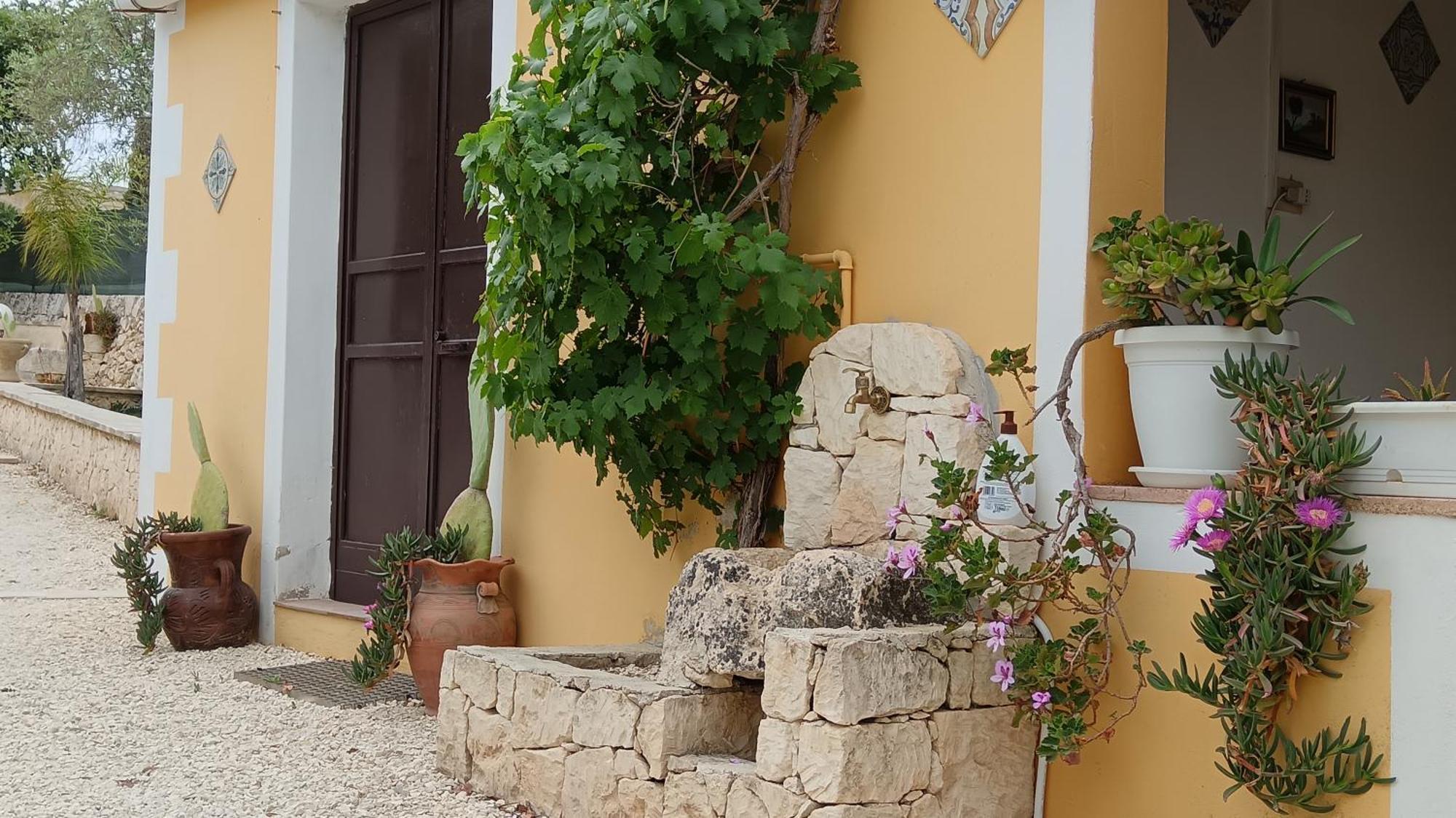 Villa Leonardo Canicattini Bagni エクステリア 写真